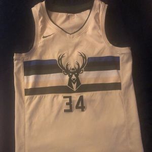 Giannis Antetokounmpo Jersey